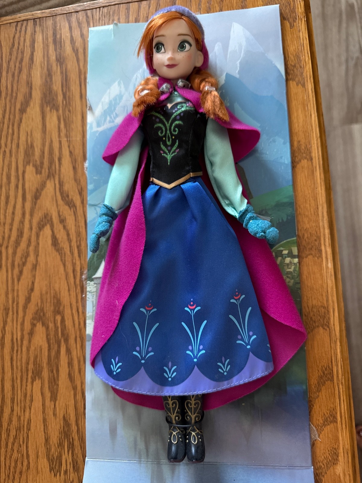 NEW Disney Store Anna From The Disney Movie Frozen Classic Doll Collection