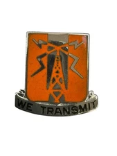 US Army DUI Distinctive Uniform Insignia USAMM 52nd Signal Battalion Badge Pin