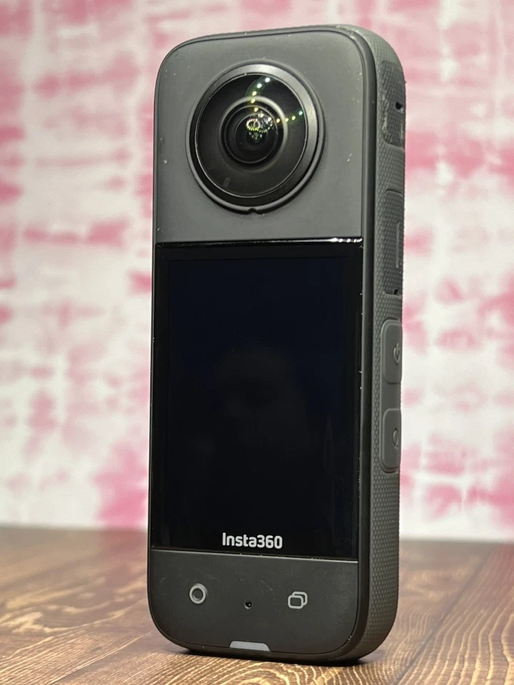 Insta360 X3 - 5.7K 360° Video 72MP 360° Photo 10m Waterproof - won’t turn on?? - Image 4 of 4