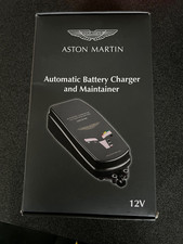Aston Martin Original OEM Erhaltungsladeger&auml;t Batteriehalter verpackt inkl. Extras