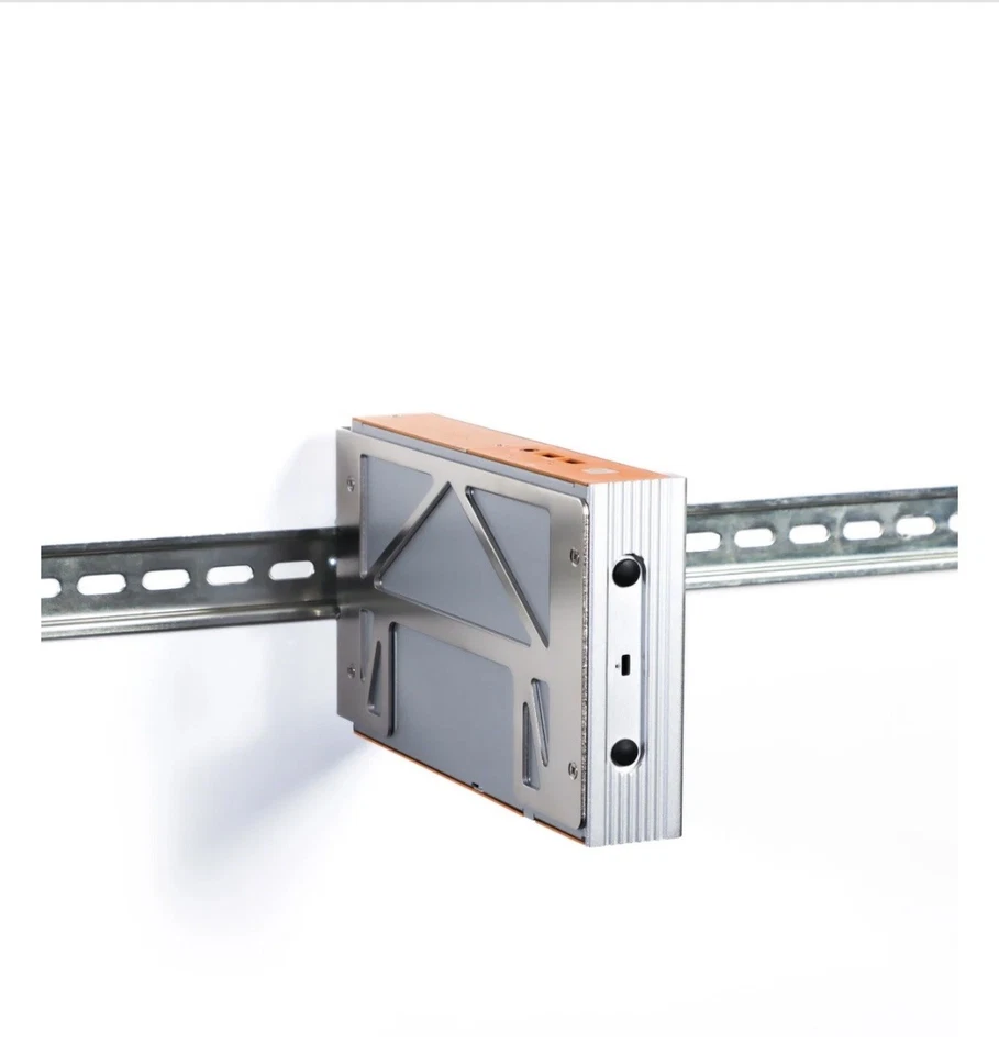 Helix 310 Intel Celeron/Pentium Industrial Edge Computer - Image 2 of 4