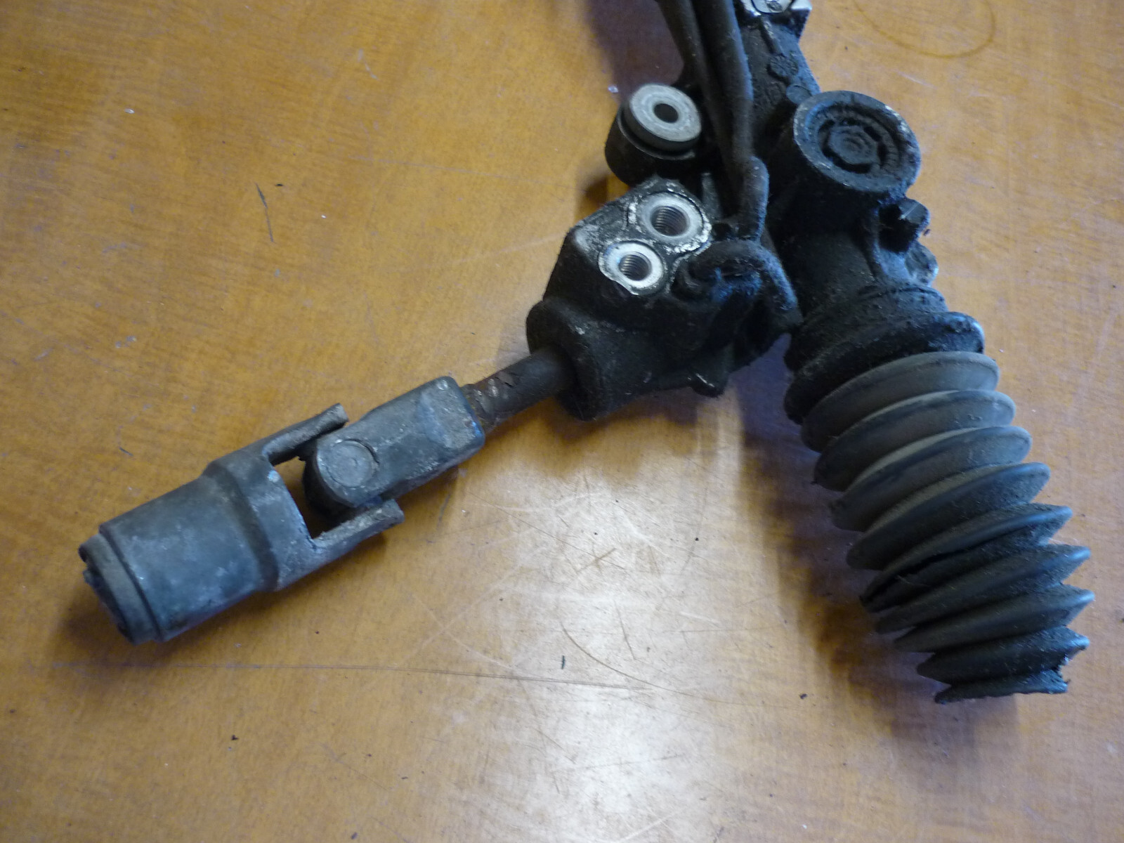 Maserati 4200 - Power Steering Rack (CORE) - P/N 183766