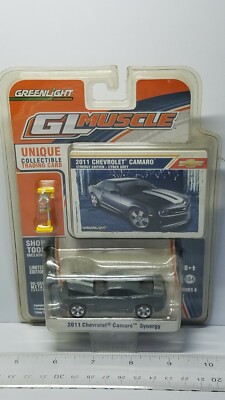 1/64 GREENLIGHT GL MUSCLE 2011 CHEVROLET CAMARO SYNEGY GREY WITH SHOP TOOL