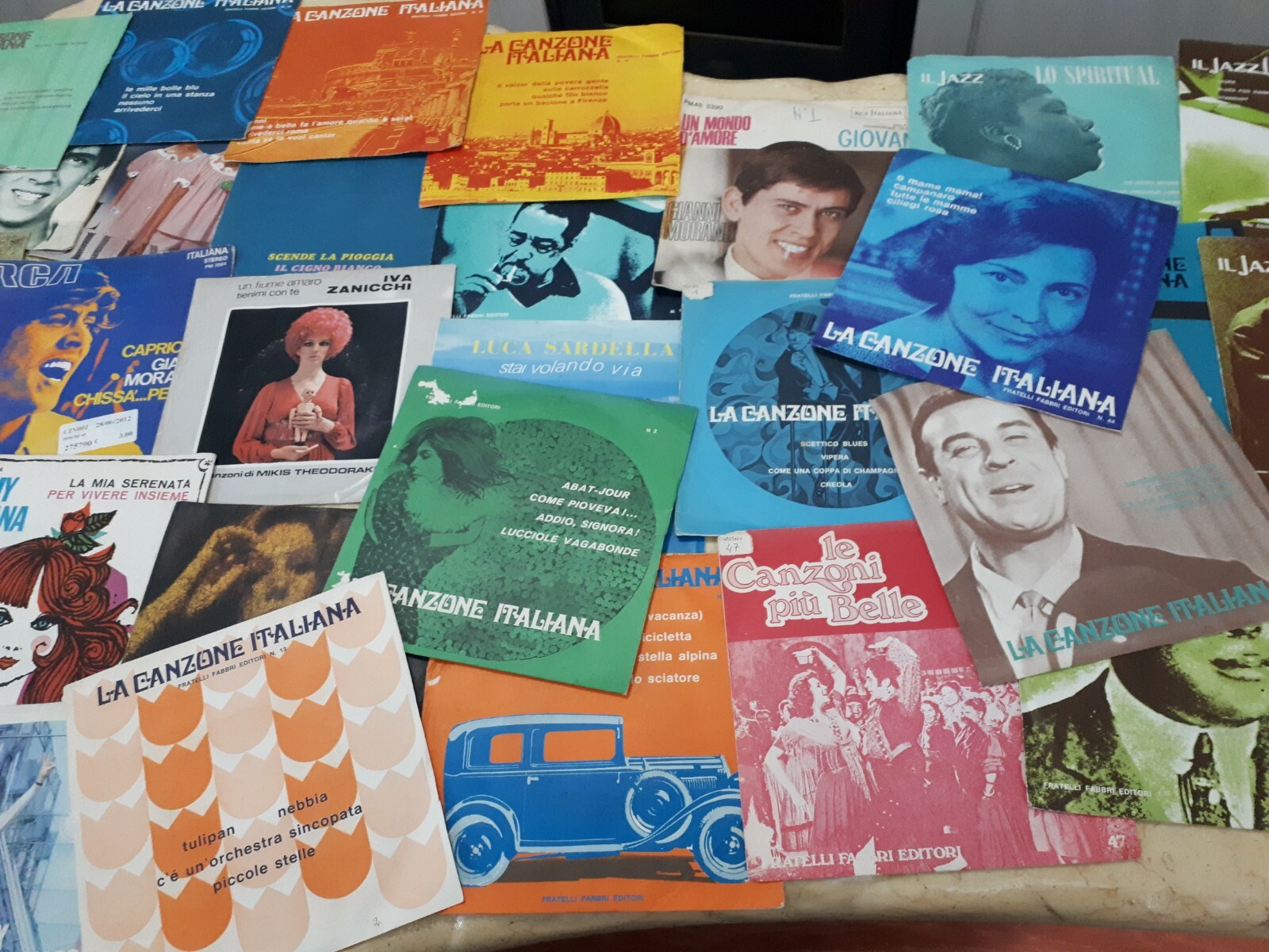 Collezione di 42 dischi 45 giri anni '70/'80/'90 foto 5