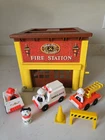 Vintage 1980 Fisher Price Family FIRE STATION #928 Dalmatian With Accessories