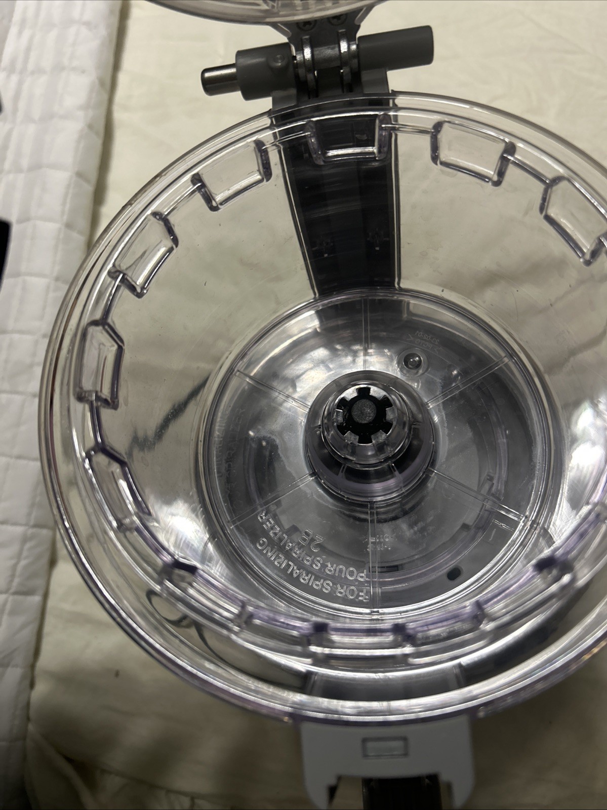 Magic Bullet Veggie Bullet VB-101 Electronic Spiralizer  Food Processor