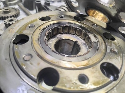 APRILIA RSV 2003 GEBRAUCHTE ERSATZTEILE FREILAUF WASSERPUMPE GEHÄUSE USW. Siehe Liste