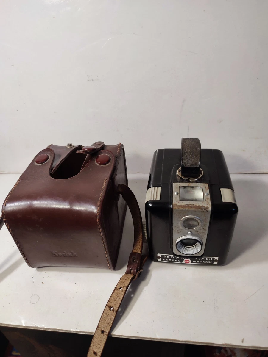 ANCIEN APPAREIL PHOTO Brownie Flash Camera Kodak 1950 Avec Etui EUR 20,00 - PicClick FR