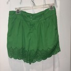 Green Scalloped and Pleated Shorts Woman’s Size Large — photo 2