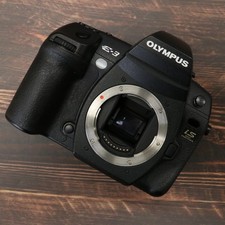 Olympus E-3 10.1 MP Digital SLR Camera Shuttercount 20377 Excellent 5  6737