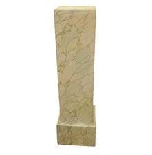 Colonne moderne en marbre