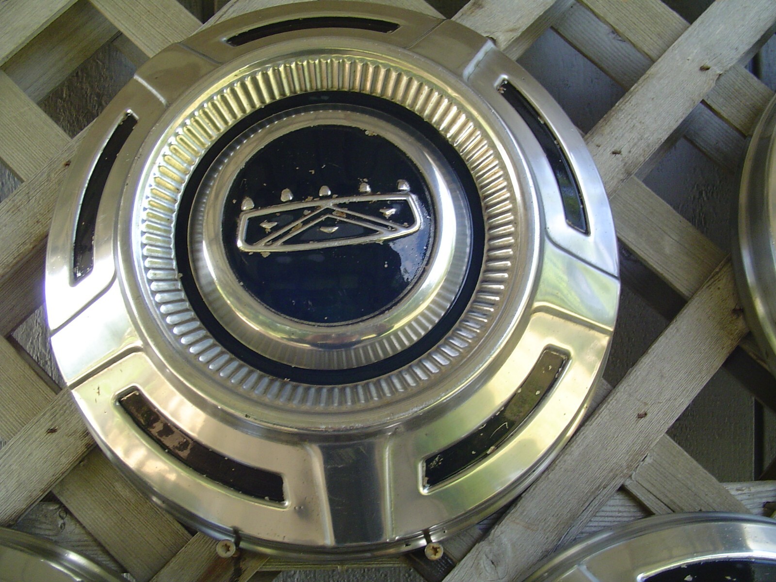 VINTAGE FORD 16 IN PICKUP TRUCK F250 CENTER CAPS HUBCAPS WHEEL COVER 3/