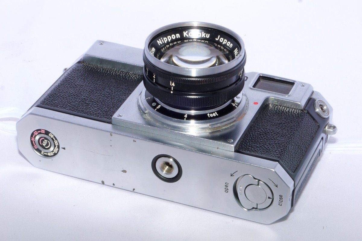 Nikon S2 Black Dial Rangefinder 35mm Film Camera with 50mm Nikon S2 Black Dial Rangefinder 35mm Film Camera with 50mm