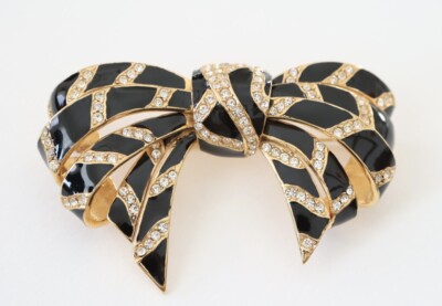 Vintage Ciner Brooch/Pin - Bow