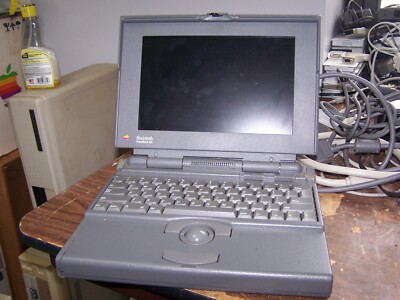 ノートパソコン　Apple macintosh powerbook 165c 一番安いPowerBookはこんな感じでした。現在、その価格は70万