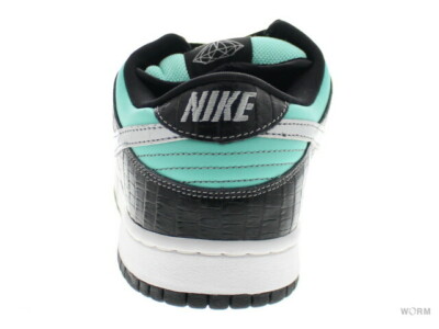 Size 9 - Nike SB Dunk Low Pro x Diamond Supply Co. Tiffany Size 9 - Nike SB Dunk Low Pro x Diamond Supply Co. Tiffany