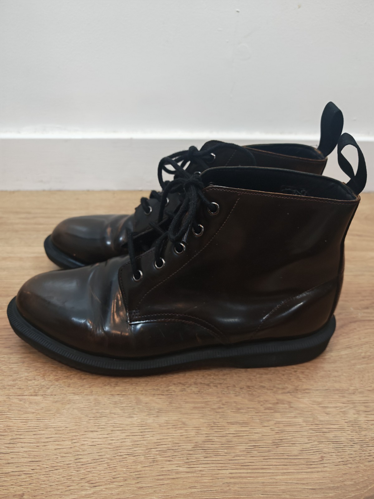 ​Dr Doc Martens Emmeline 5-Eye Boots UK 8 EU 42 Brown Rub-Off Leather Womens image 2