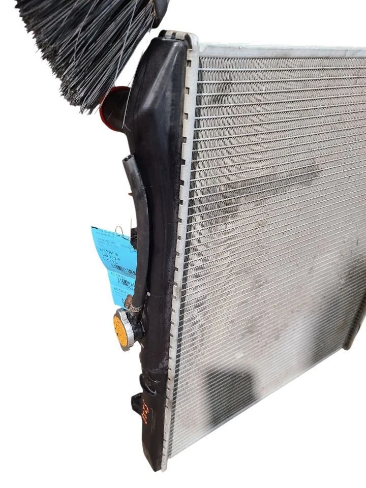 Radiador compatible con 00-02 ISUZU TROOPER 646791 Foto 2 de 4