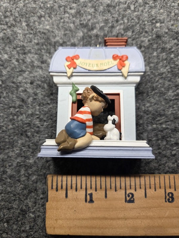 Hallmark WINDOWS OF THE WORLD FRENCH Keepsake Ornament 1988