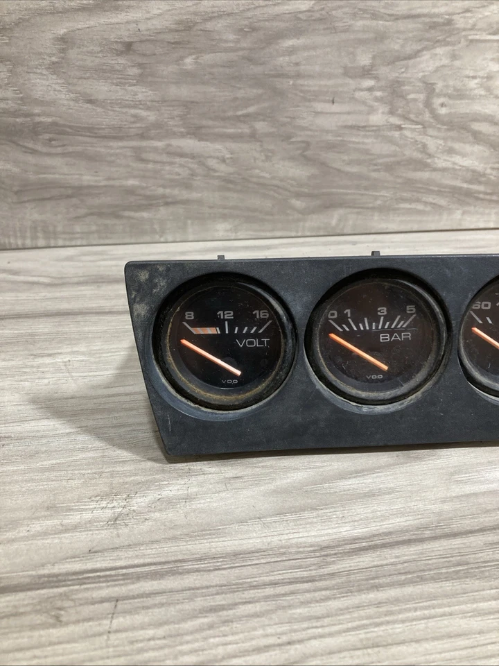 Soporte Medidores AUDI 80 B2 CUPÉ QUATTRO TIPO 81/85 8084 VDO Foto 2 de 4