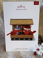 2018 Hallmark CAROL OF THE BIRDS Magic Ornament CARDINALS Bird Feeder MUSICAL