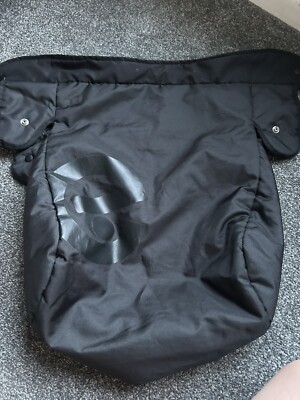 Oyster Oyster Max Cosy Toes Footmuff In Black UK