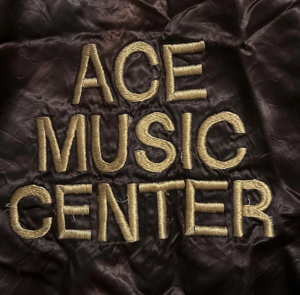 Chaqueta Bomber Vintage Años 70 Satén Ace Music Center Miami RD & ME Talla L Bronce Foto 2 de 4