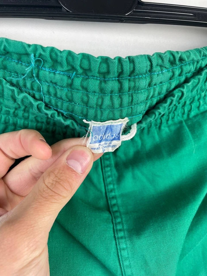Pantalones Cortos Adidas Alemania Occidental Años 80 Vintage Talla 34 Foto 2 de 4