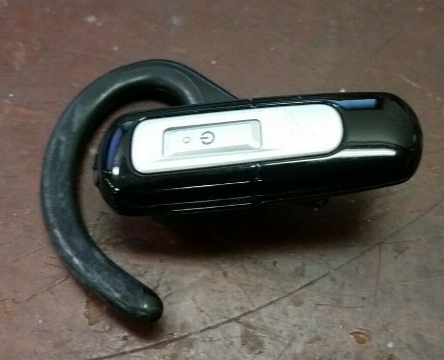 Plantronics Explorer 220 Black Silver Ear-Hook Wireless