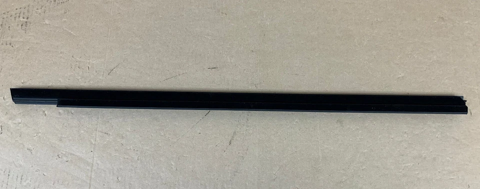 Genuine 2020 2021 BMW 840i xDrive Gran Coupe M8 Belt Molding 51-33-7-456-037 OEM - Image 3 of 4