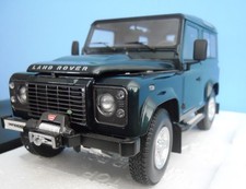 1:18TH SCALE  DARK GREEN KYOSHO LAND ROVER DEFENDER 90 W/ ORIG BOX EXCELLENT