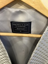 Lloyd Attree Smith Men s Waistcoat Silver Squares Size XL New without Tags