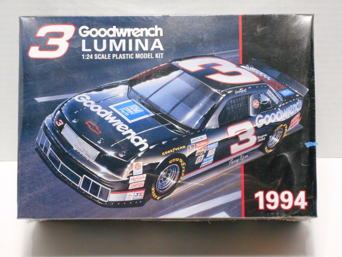 モノグラム 1/24 #3 goodwrench ルミナ ナスカー 完成品 KIT # 3 GOODWRENCH NASCAR 1994 CHEVROLET LUMINA MODEL KIT