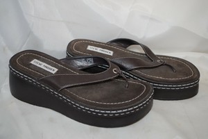 steve madden thong sandals