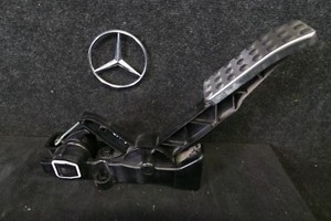 X213-1 * Mercedes-Benz W245 B-Klasse Fahrpedal // A1693000504