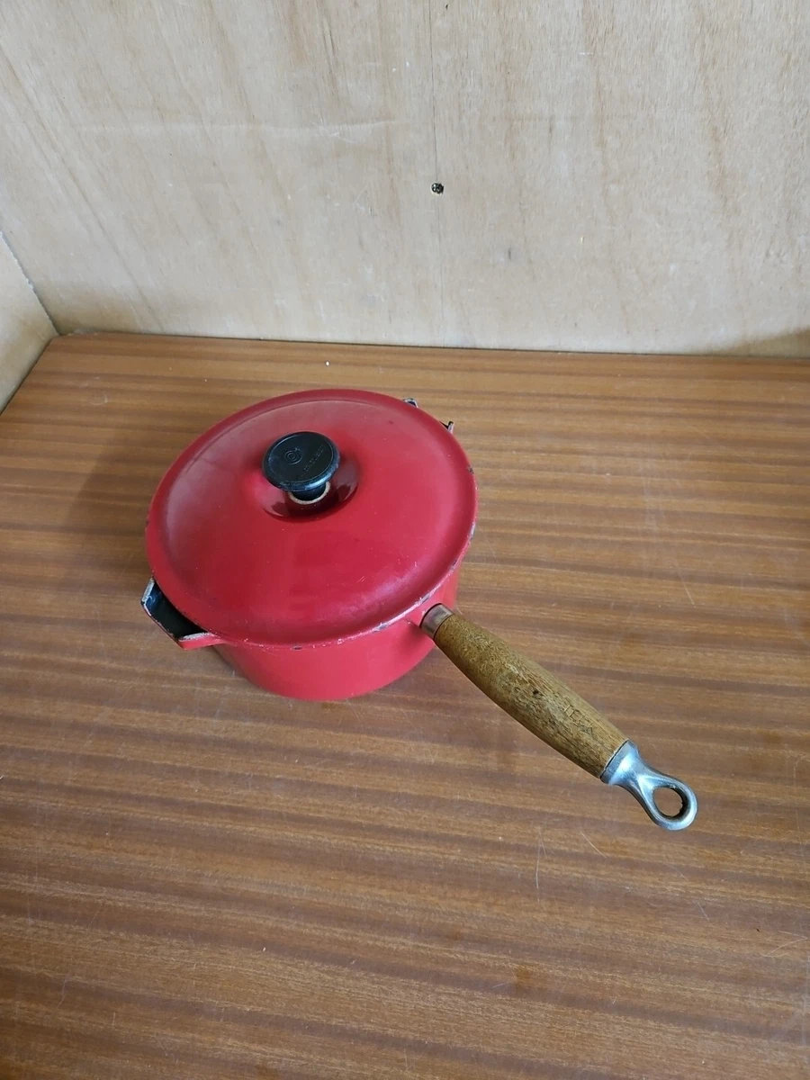 Casserole Cousances N°20 Fonte, Manche Bois, Bec Verseur - Diamètre 20cm