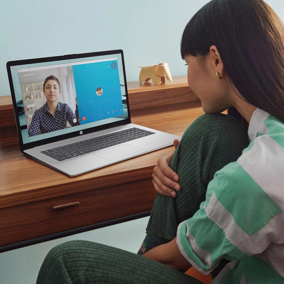 HP 17.3" Flagship Full HD Laptop Intel Core i3-1215U 32GB RAM 1TB SSD Win 11 - Image 4 of 4