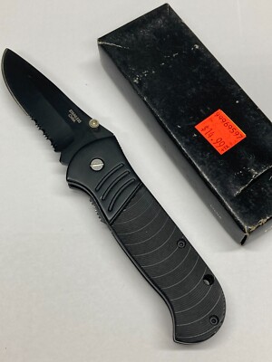 Black Liner Lock Folder w/Black Combo Blade YK-33CL