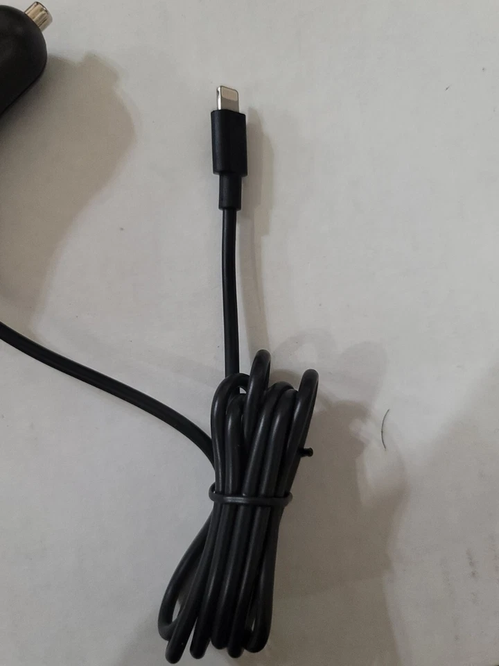 LOT OF 50 Sprint Dual USB Output Car Charger for iPhone 11, 12,XS New - Image 3 of 4