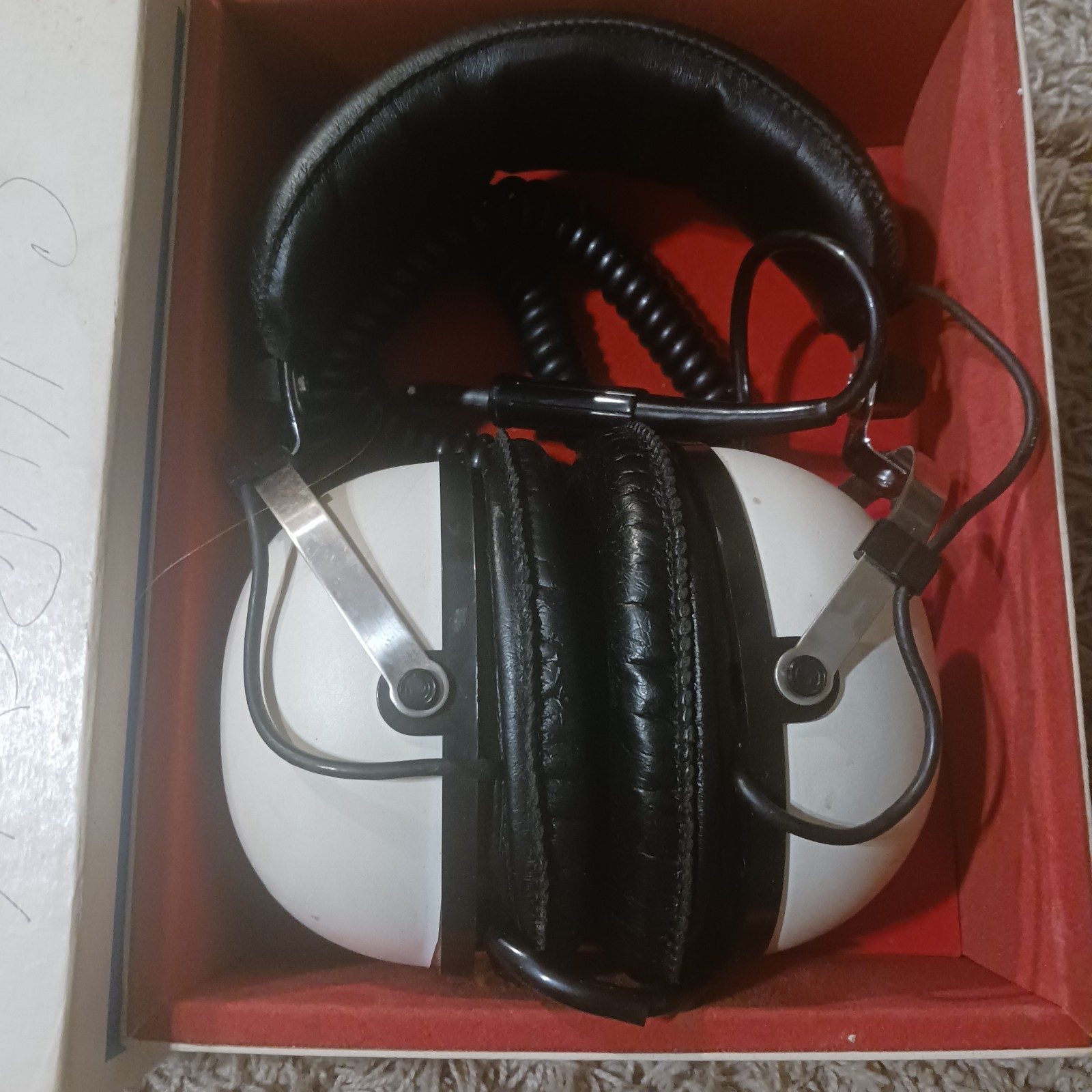 Vintage White Pioneer SE-30A Stereo Headphones In Original B