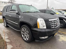 (LOCAL PICKUP ONLY) Passenger Right Front Door Fits 11-14 ESCALADE 2018952