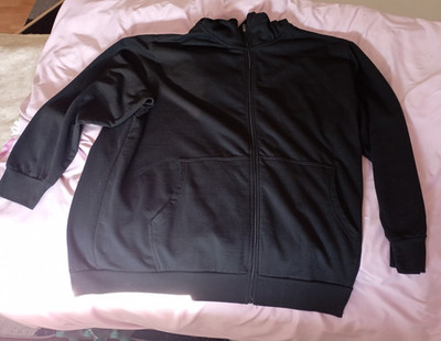 Herren Jacke  mit Kapuze  schwarz  Gr. 6XL - Marke : IDENTIC More