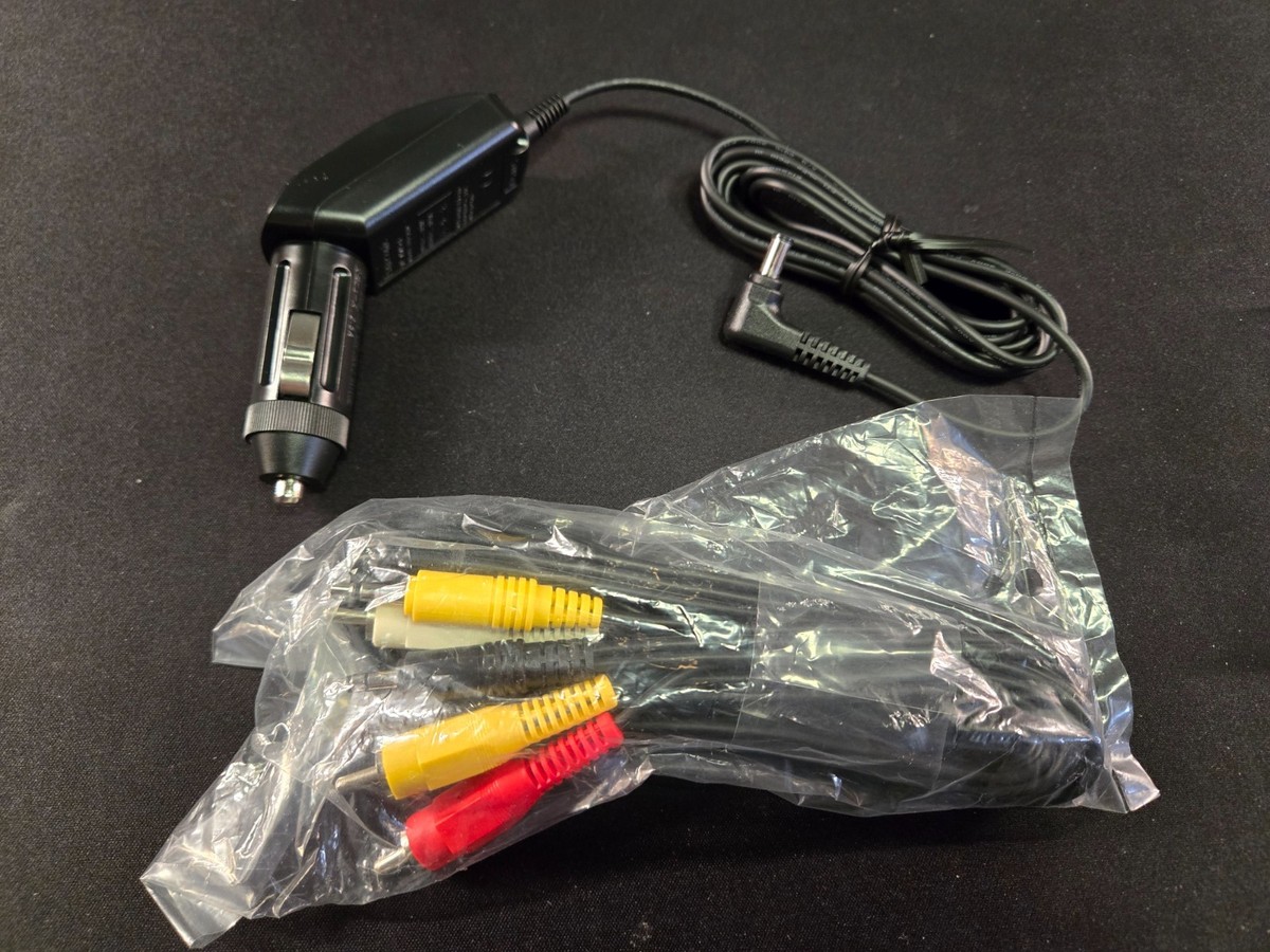 Panasonic DVD-LS92 Portable DVD Player with Screen (9