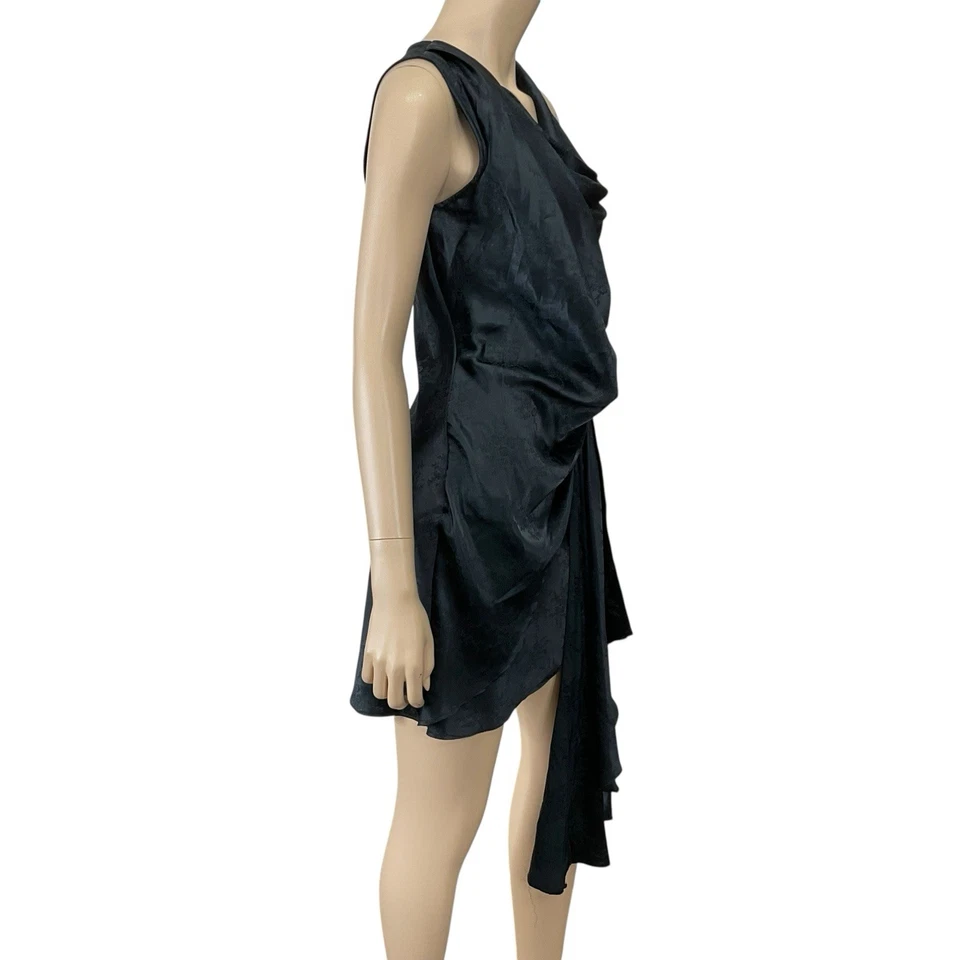 Mini Vestido TORN BY RONNY KOBO Freya Pequeño Negro Volantes Drapeado Floral Satinado Foto 4 de 4