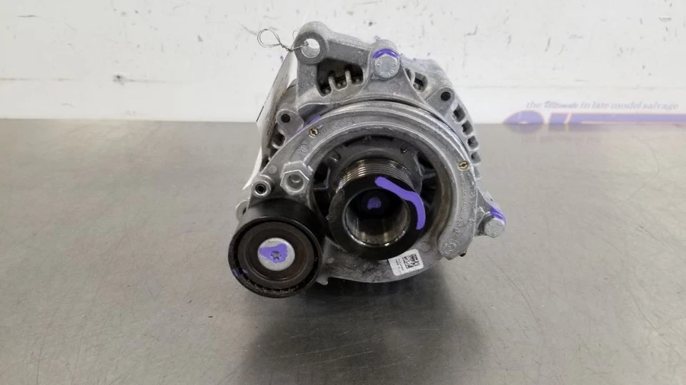 23 2023 BMW 430i 2.0L tracción trasera motor alternador montaje Foto 2 de 4