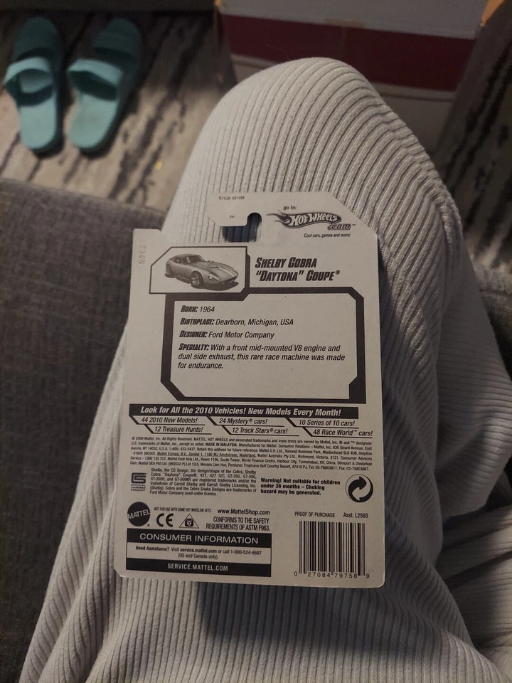 Hot Wheels Treasure Hunt 2010 - Shelby Cobra Daytona cupé Foto 2 de 4