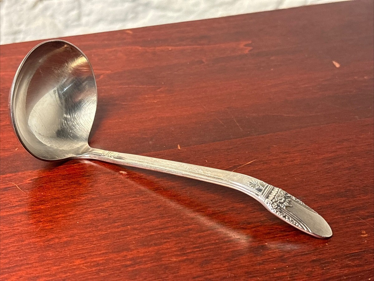 First Love 1847 Rogers Bros 10 VINTAGE 1847 Rogers Bros IS FIRST