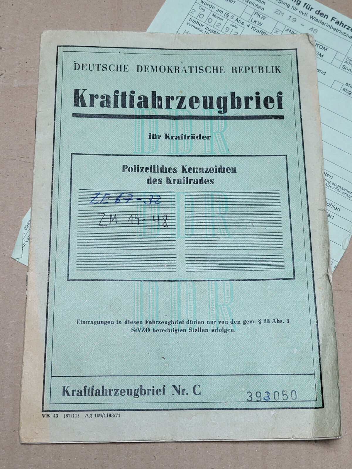 Bild 1 von 2