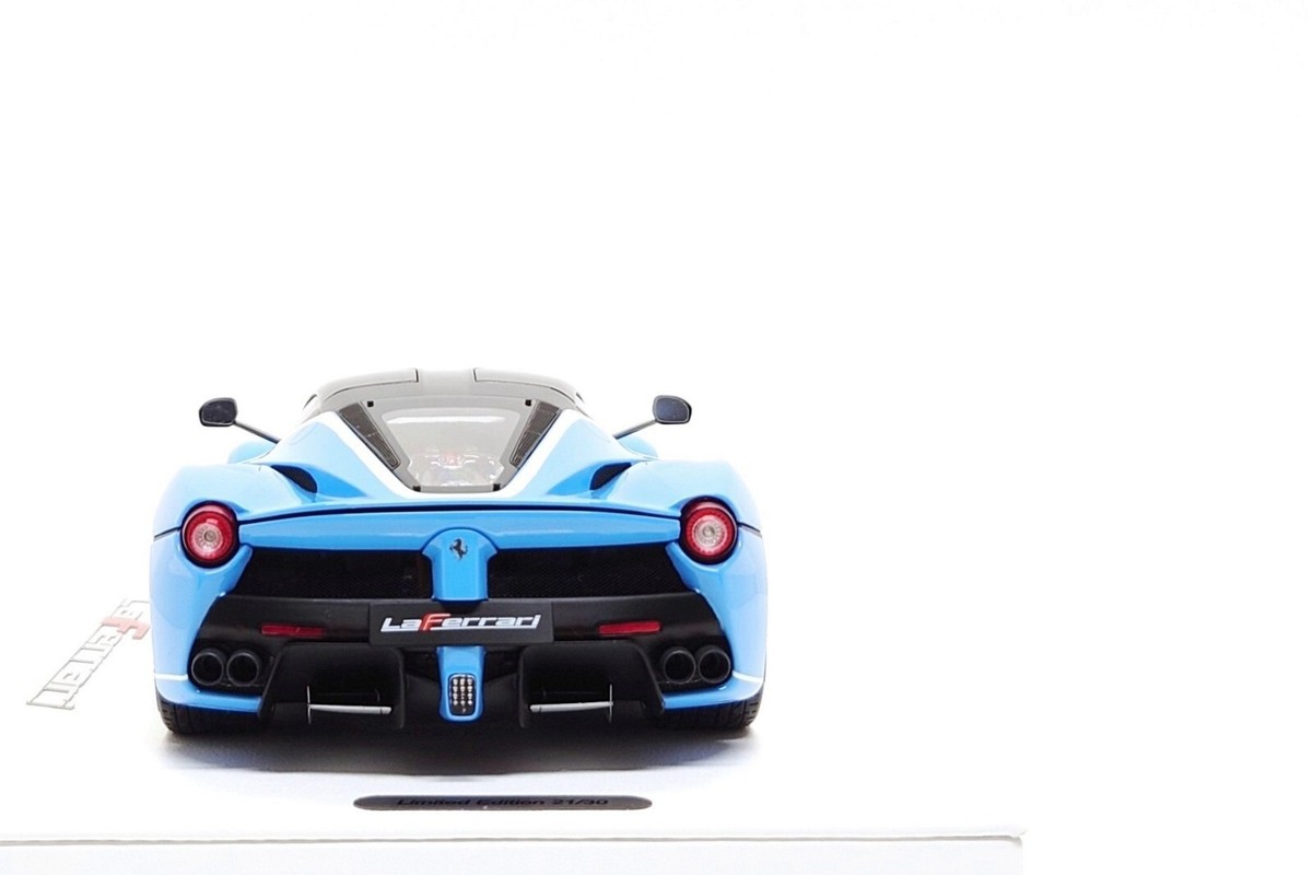 BBR Deluxe 1:18 Ferrari LaFerrari Tailor Made in Light Blue