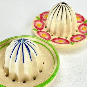 Vintage Ceramic Orange Juice Reamer Tops Lot Japan 40s Children OJ Cup Set Top 2